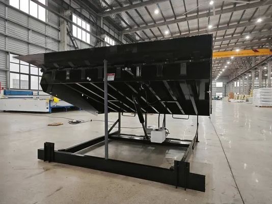 شراء Hydraulic Dock Leveler with Dynamic Load 6.8 Tons Static Load 12.6 Tons and 0.75kw 380V 50Hz Motor online manufacture