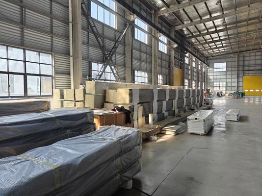 تخصيص RAL9002 أبواب المرآب القطاعية مع آلة الإنسان وواجهة صندوق التحكم